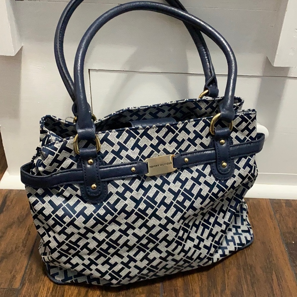 Tommy Hilfiger blue logo purse